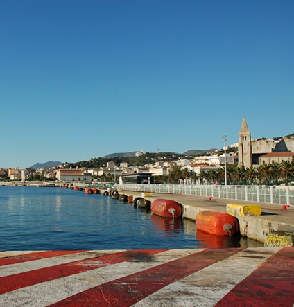  How to reach Corsica by ferry